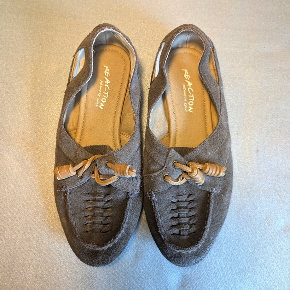 Kenneth Cole Reaction Gray Taupe Leather Flats Size 7.5 - Picture 3 of 4